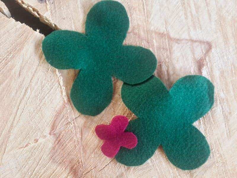 Cut the felt into simple shapes