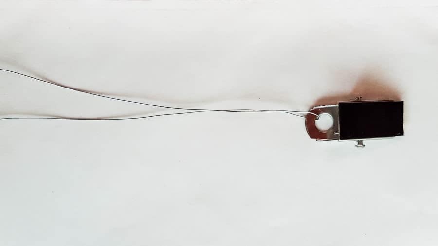 Add wire to the clip #tableclothweights #tabledecor #DIYTableClothWeights #SpringDecor