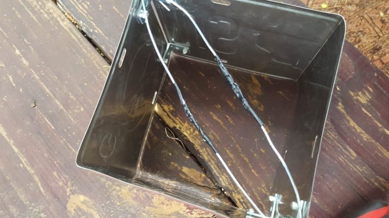 Insulate the wire frame with insulation tape
