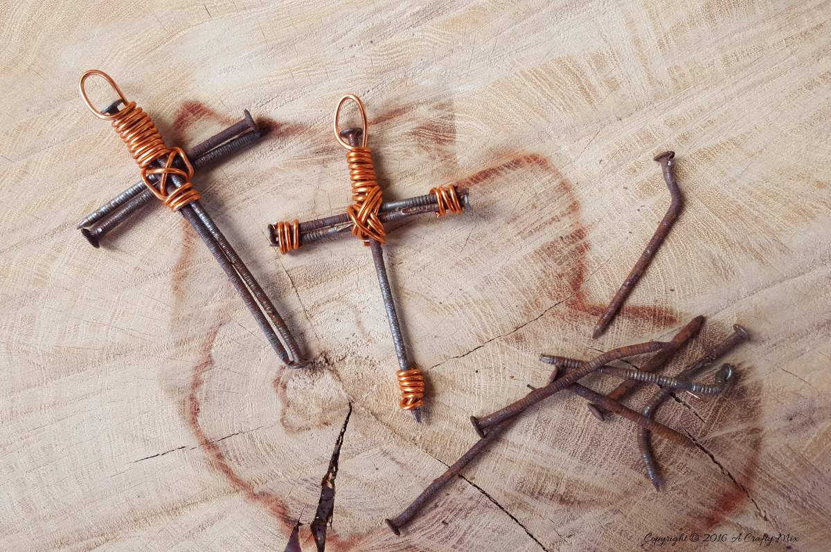 How to turn rusty nails into a cross. A great repurposing gift idea