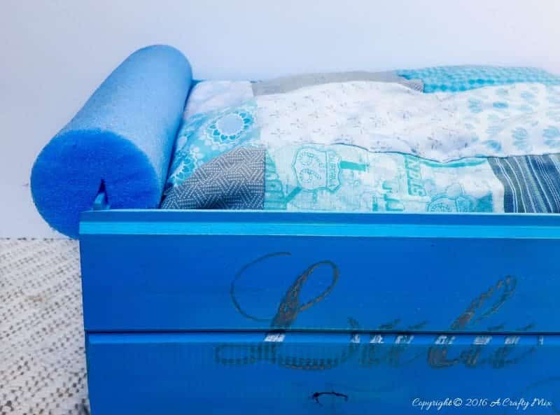 How to make a pool noodle bed for your fur baby. Easy tutorial. #PoolNoodle #PetBed #ACraftyMix #Repurpose