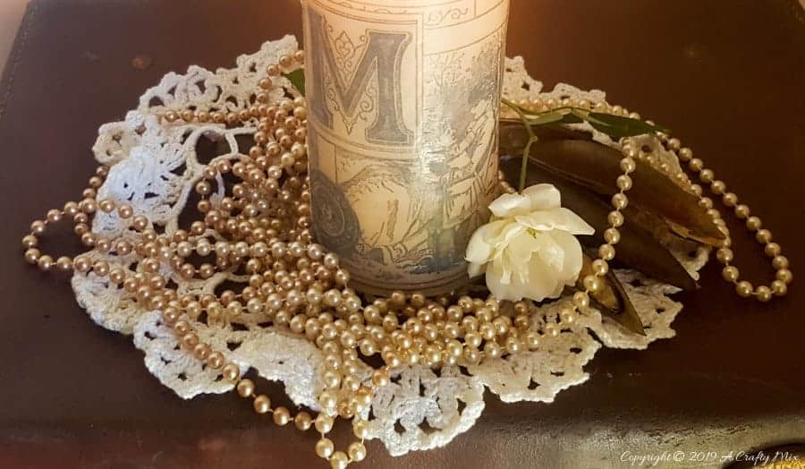 How to customise a candle for that special person your life. Easy craft tutorial with step by step instructions #easycraft #candle #mothersday #giftidea #acraftymix #crafttutorial