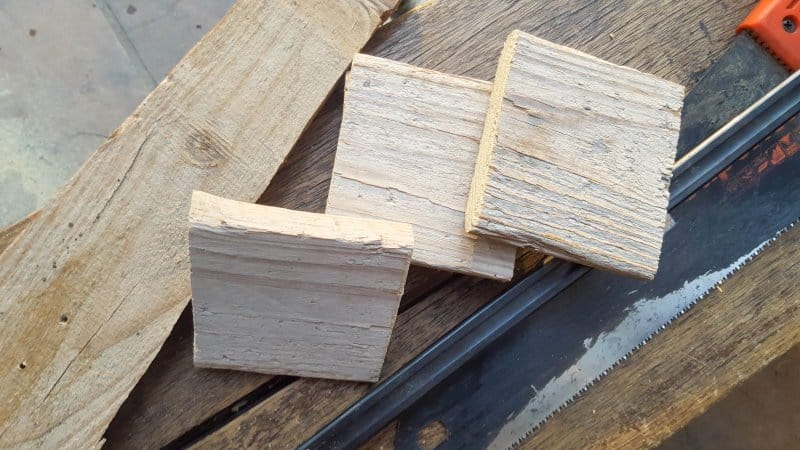 Cut the pallets into squares