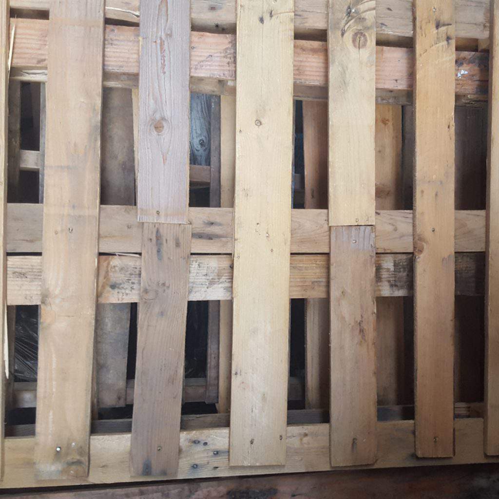 Pallet stock pile
