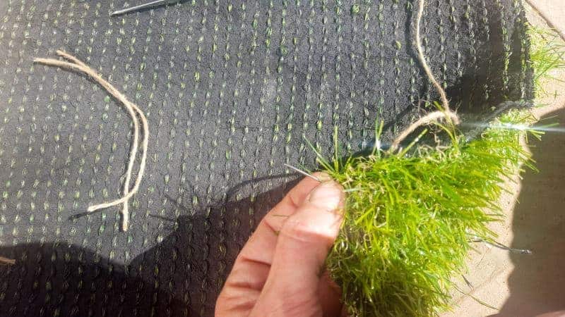Cut the twine into equal lengths #DIYDoormat #CustomDoorMat #ACRaftyMix #OutdoorDoorMat #AstroTurfDoormat #DoormatTutorial