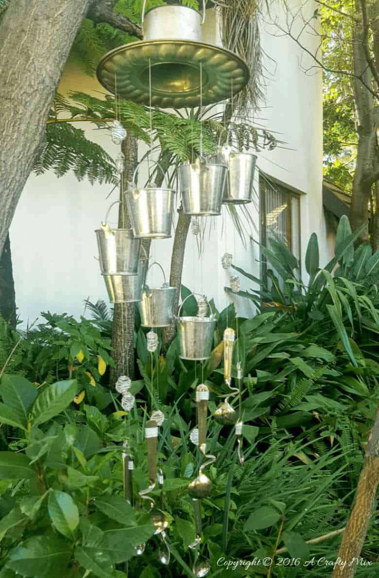 If you enjoy repurposing things, you'll love this easy tutorial that will show you how to turn a jelly mold into a one-of-a-kind wind chime. #windchimeDIY @acraftymix #repuposedwindchime