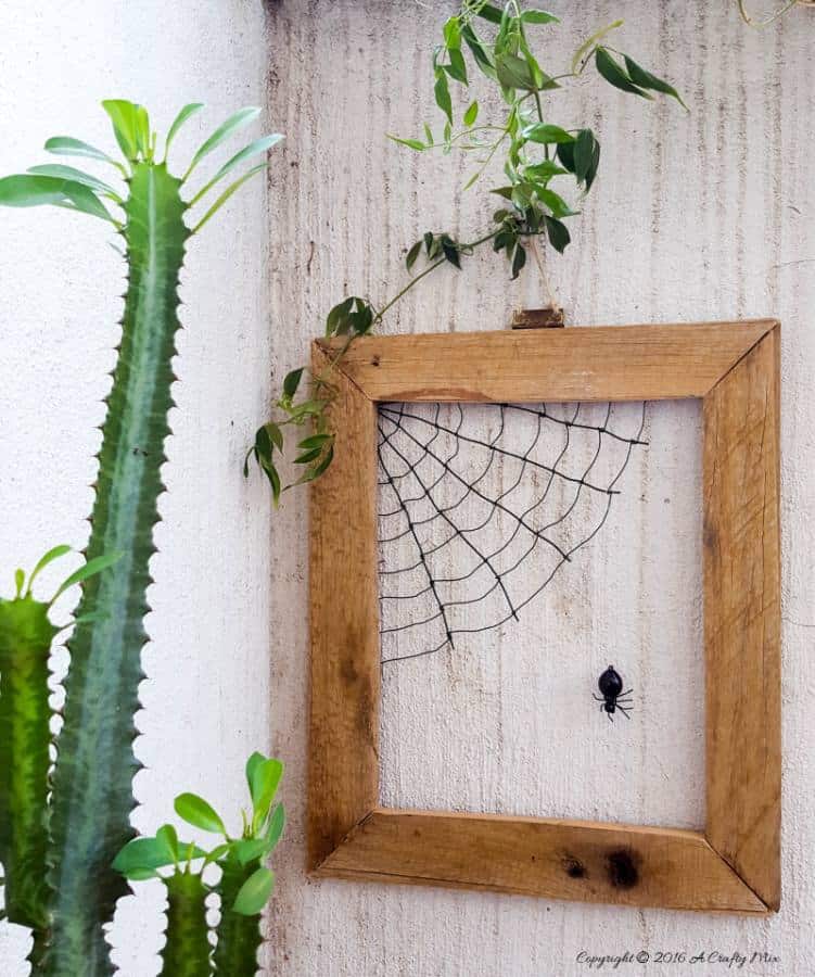 If you're looking for a beginner wire art tutorial, you'll love this easy step-by-step lesson that shows you how to make Matilda the spider and her web. #wireart #DIYTutorial #spiderwebcrafts #ACraftyMix #EasyWireArt