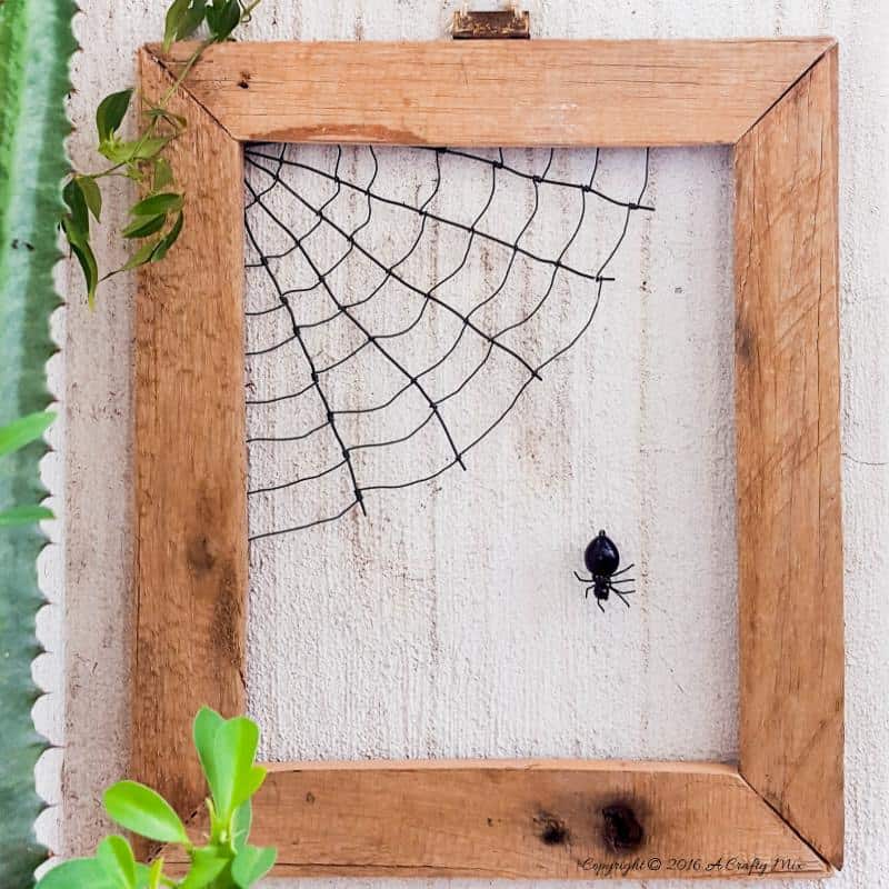 If you're looking for a beginner wire art tutorial, you'll love this easy step-by-step lesson that shows you how to make Matilda the spider and her web. #wireart #DIYTutorial #spiderwebcrafts #ACraftyMix #EasyWireArt