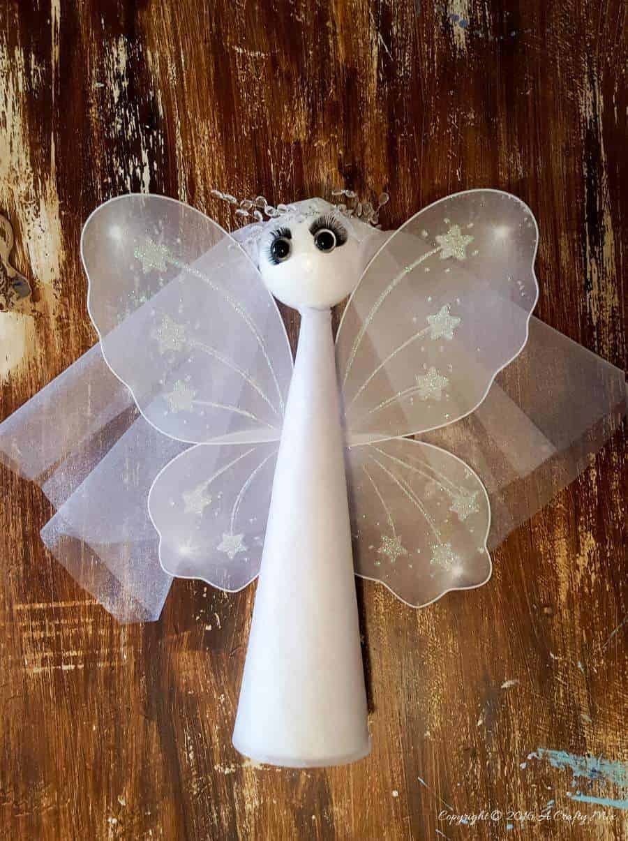 Styrofoam Angels - DIY craft for a beautiful and unique Christmas decor. They are adorable and so easy to make