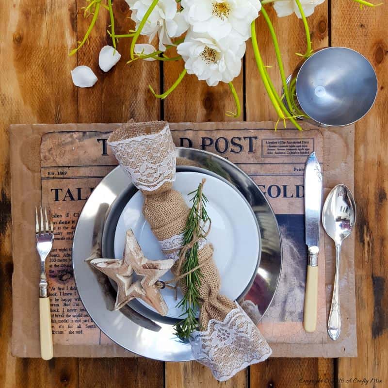 Make your guest feel extra special with these fun DIY lead story placemats. They're budget-friendly and easy to customise. #DIYPlacemats #ACraftyMix #RecycledBoxes