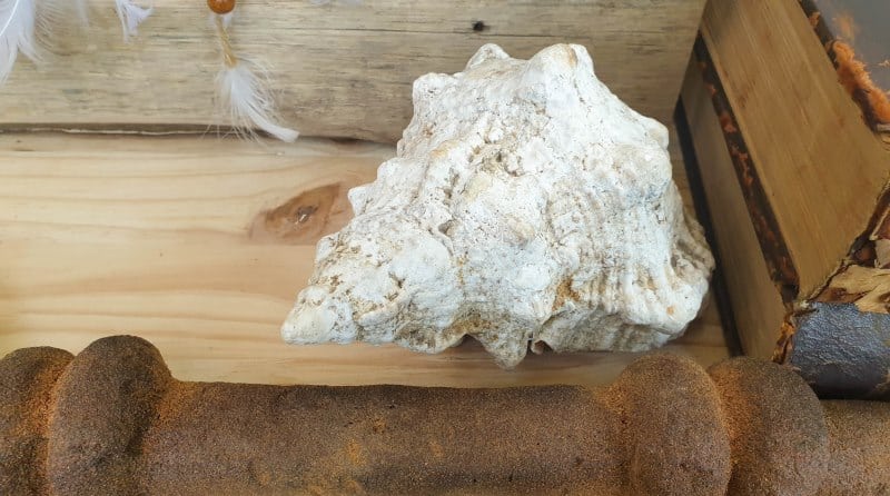 How to make a giant faux metal key. An experiment using expanding foam. Full tutorial on A Crafty Mix blog