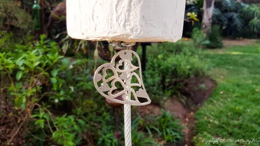 The polystyrene shapes were positioned #gardenswingDIY #Palletswing #romanticswing #acraftymix #fairytaleswing #gardenswingbuild