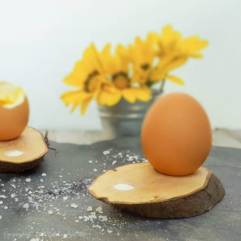 Treat yourself with these rustic egg cups that can be made in a few minutes