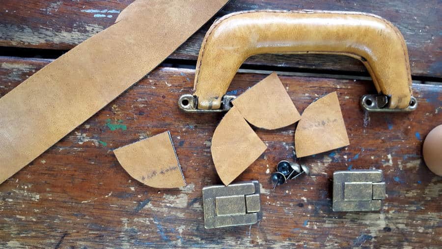 Mix and match pieces from the broken suitcases to create interest