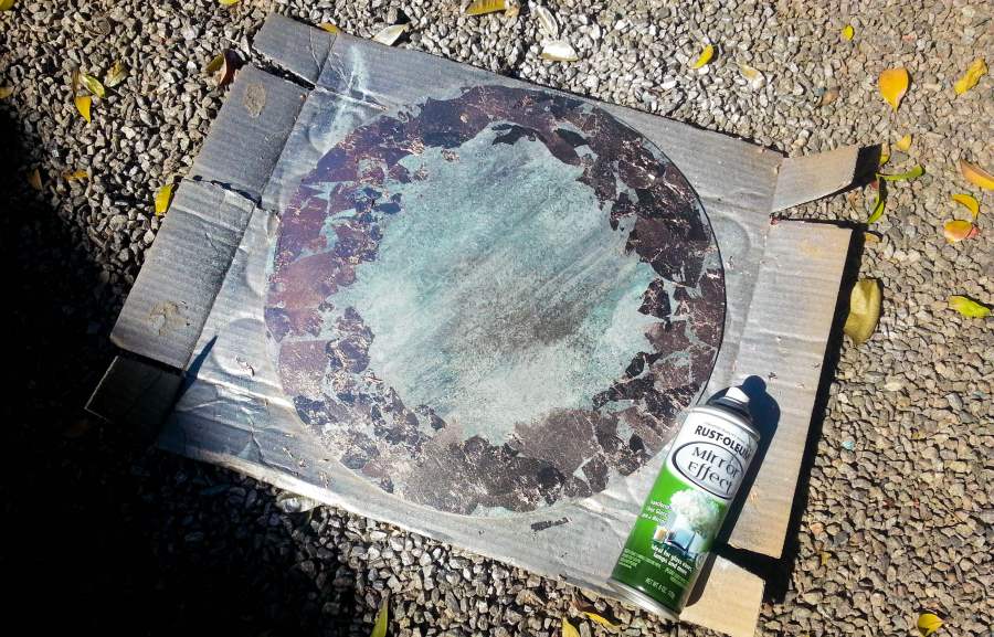 For the final layer spray with mirror effects #verreeglomise #UnicornSpit #ACraftyMix #DIYTutorial #HomeDecor #verreeglomisetutorial