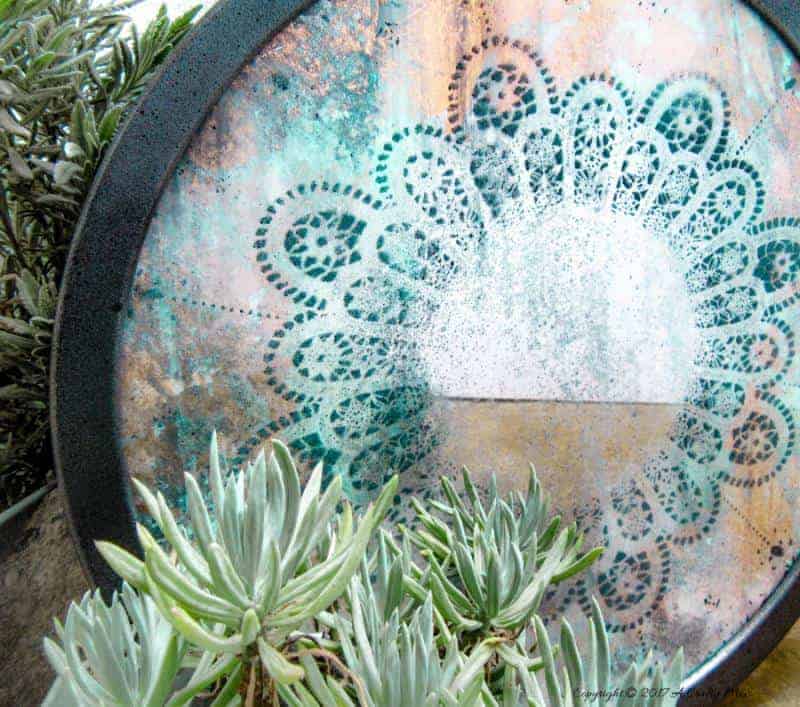 This easy to follow tutorial will show you how to Verre Eglomise with Unicorn SPiT. #verreeglomise #UnicornSpit #ACraftyMix #DIYTutorial #HomeDecor #verreeglomisetutorial