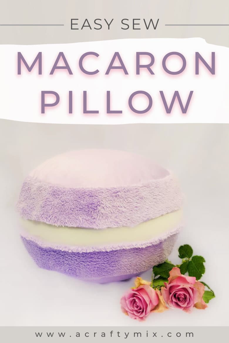 Add a little fun to your decor with this macaron pillow. Quick and easy. A one of a kind pillow with step-by-step tutorial from A Crafty Mix | Make it yourself