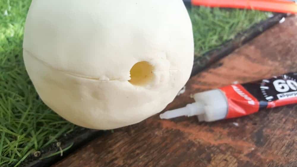 Glue the 2 mold halves together