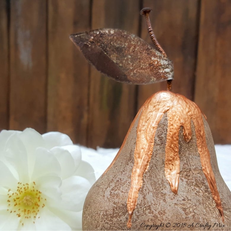 This tutorial will show you how to make a silicone mould (mold) using 2 ingredients you probably already have at home. We used the mould to make a concrete pear with a rusty nail stalk