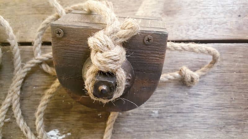 Tie rope around the bolts to hang the pully