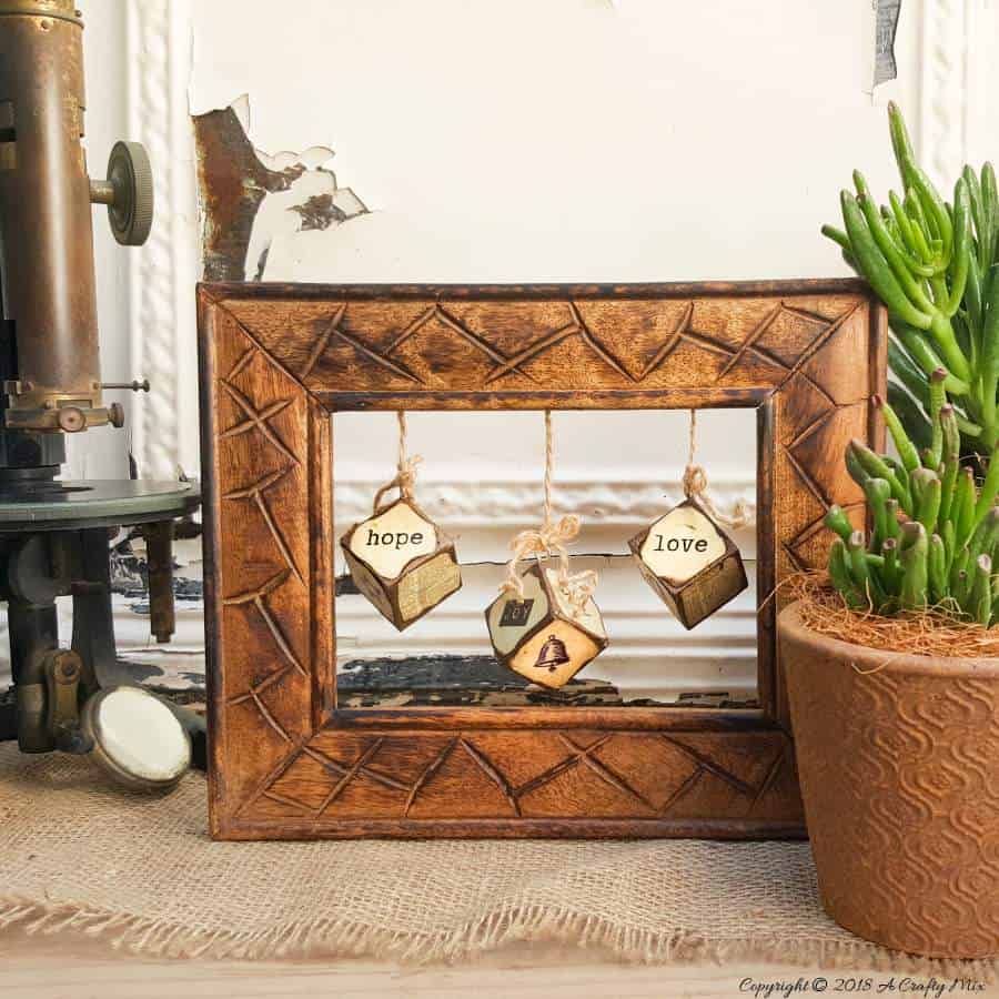 Rustic square ornaments that can stay up all year long. Includes free printables. #ChristmasOrnaments #HomeDecor #ChristmasDeecor #RusticOrnaments #SquareOrnaments