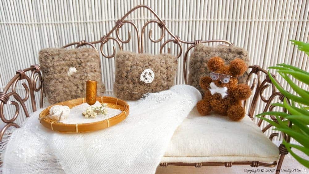 This DIY fantasy fairy Daybed is the perfect place for the garden fairies to relax and unwind after a long day of playing and it works well for many parts of the fairy garden #Fairygarden #wiredaybed #fairydaybed #fairyfurniture