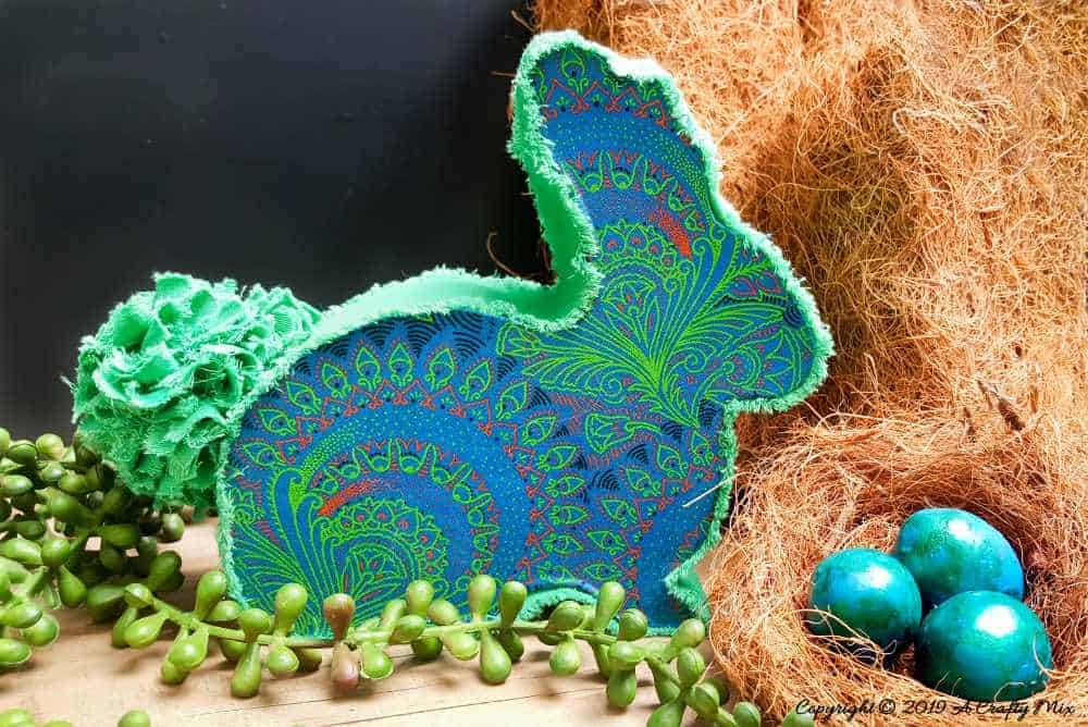 Add a touch of Africa to your Easter decor with this little shweshwe bunny. Easy to make #easterdecor #shweshwe #easterbunny #DaGamaTextiles #SouthAfrica