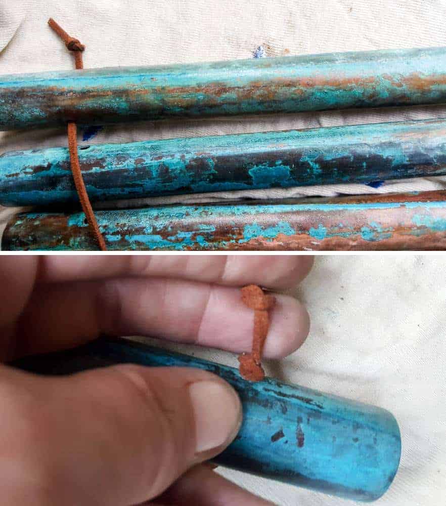 Gorgeous blue patina created by using common household items #DIYcopperpatina