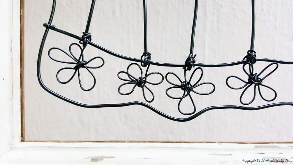 Bending the wire to make flowers with video tutorial #WireArt #DIYTutorial #WallDecor