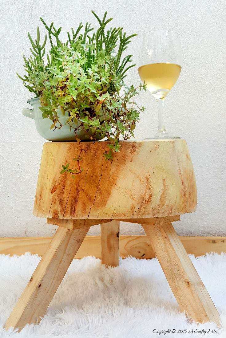 From tree stump to wooden stool. Full tutorial and a look into the lives of street artists in South Africa #StreetArtists #SouthAfrica #WoodenStool #TreeStumpRepurpose #ACraftyMix