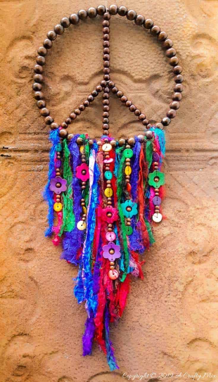 How to make a gorgeous bead and silk bohemian dreamcatcher #bohemiandecor #bohodecor #dreamcatcher #DIYTutorial #ACraftyMix