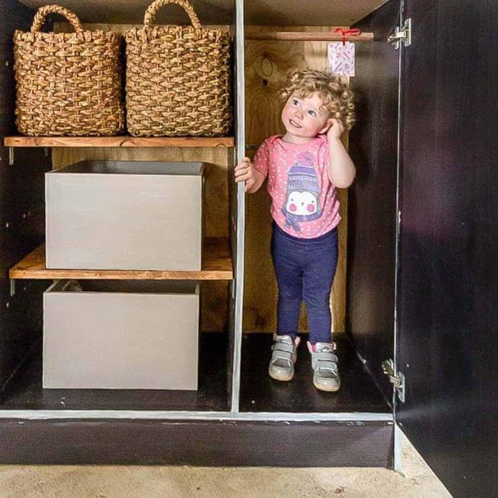 And we still have all that beautiful storage. #Tipsandtricks #acraftymix #brokendrawers #quickfix #easyDIYfix