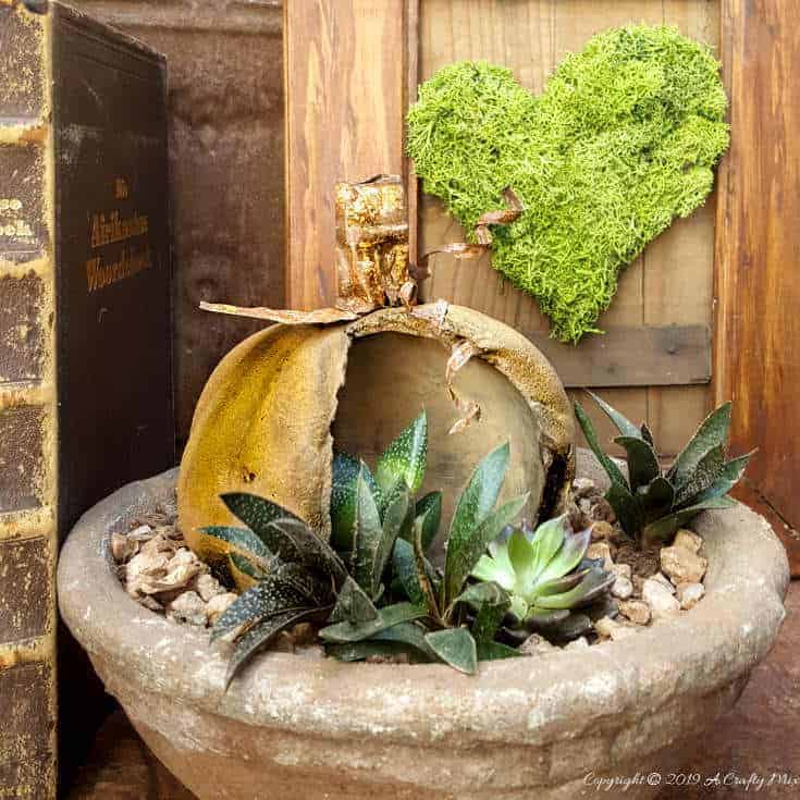 How to make a stained concrete pumpkin planter #concreteplanter #concretepumpkin #stainedconcrete #concreteDIY #acraftymix #howtotutorial #succulentplanter #cementplanter