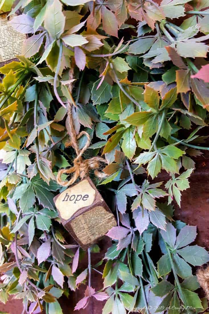 Add a few DIY Square Ornaments to the star wire wreath #WireWreathFrameDIY #EasyStarWreath #aCraftyMix #HowtoWireWreath #StarWireWreath