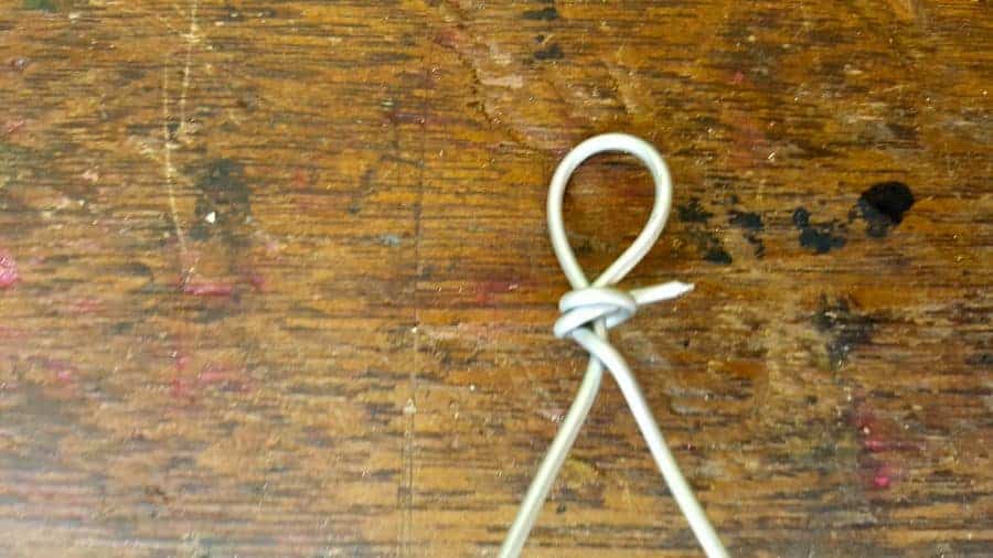 How to make a star wire wreath from Scratch Step 4 What you need to make a Scandi inspired star wreath #WireWreathFrameDIY #EasyStarWreath #aCraftyMix #HowtoWireWreath #StarWireWreath