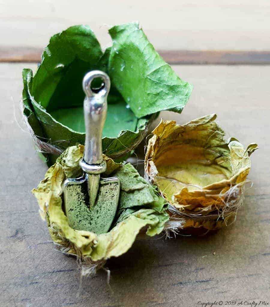 These whimsical fairy leaf bowls are so easy to make. They&rsquo;re perfect for adding a fun d&eacute;cor element to a fairy garden or dolls house. #FairyLeafBowl #FairyBowls #FairyDIYCrafts #ACraftyMix #FairyGardens #FairyCrafts #WhimsicalFairyCrafts #SimpleFairyCrafts