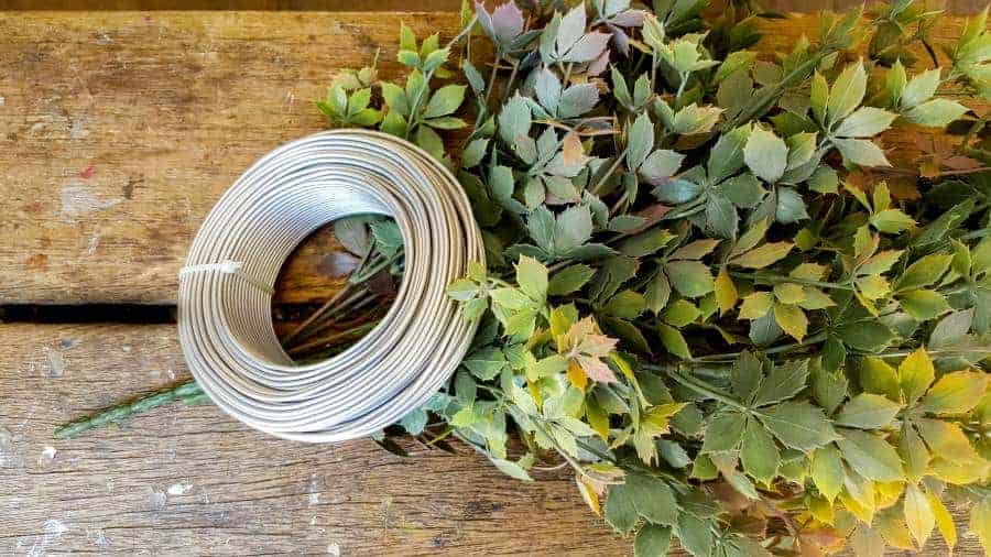 What you need to make a Scandi inspired star wreath #WireWreathFrameDIY #EasyStarWreath #aCraftyMix #HowtoWireWreath #StarWireWreath