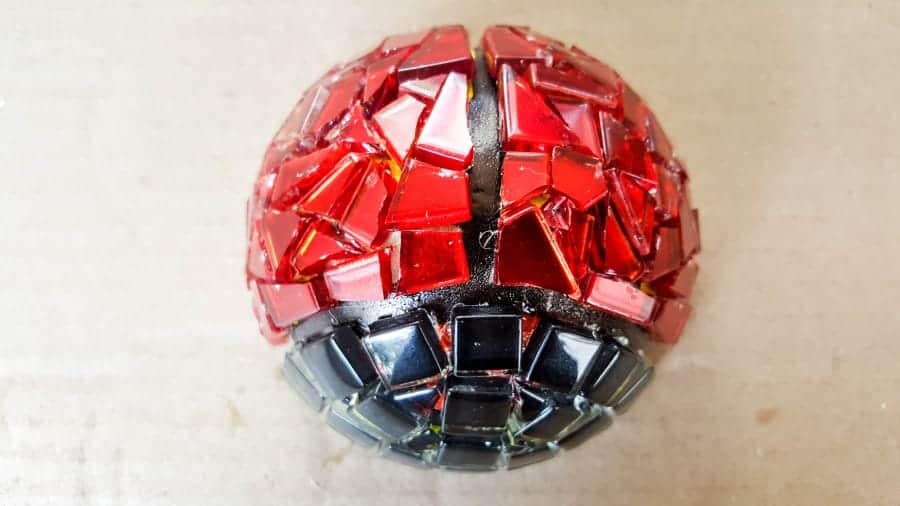 She's starting to look like a ladybird (Ladybug) already #LadyBugcrafts #LadyBugIdeas #LadyBugDIY #ACraftyMix #Ladybugmosaic #LadyBird #LadyBugCrafts #LadyBirdCrafts
