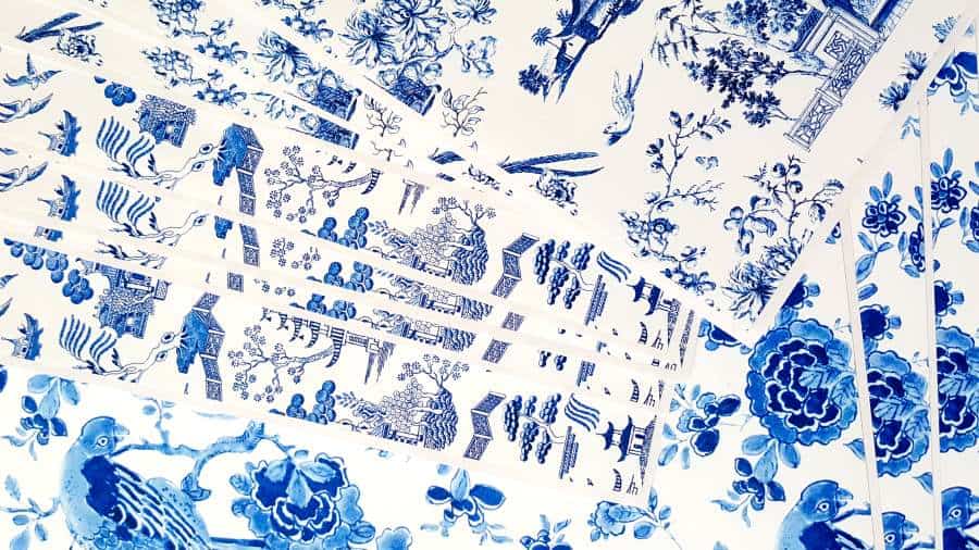 A pack of 12 Chinoiserie vinyl tiles #ChinoiserieDecor #VinylTile #EasyMakeOver #HomeDecorDIY #chinoiserietiles #ACraftyMix #blueandwhitedecor #chinoiseriechic #VinylTileDecor #DIYTutorial
