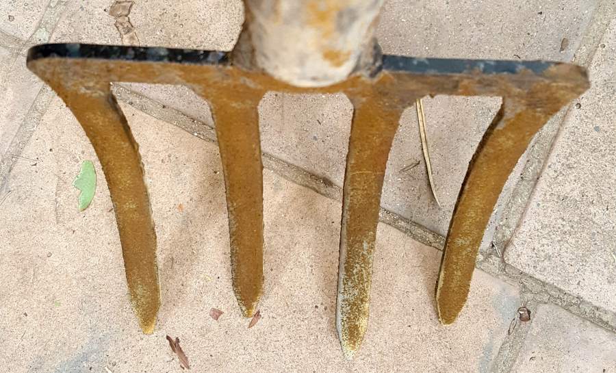 How to make a sign using scrap metal letters with lots of ideas for each letter of the alphabet #Upcycling #Benefits #UpcycleSign #ACraftyMix #RepurposedLetters #RustyAlphabet #UpcycleStrong #InThisTogether #UpcyclingIdeas
