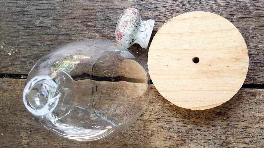 How to recycle a broken wine glass and make a fairy beach in a cloche #FairyGarden #FairyGardenIdeas #ACraftyMix #FairyGardenDIY #FairyBeachDIY #FairyGardenDesigns #ClocheDecor #ClocheIdeas #WineGlassCloche #ClocheDIY #WineGlassRepurpose #UnicornSPiT