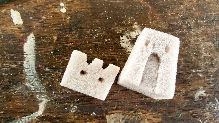 Making miniature sandcastles with florist foam