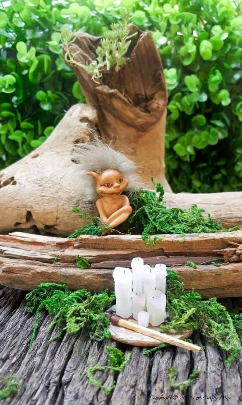 Human beings aren&rsquo;t the only creatures who love candles, the fae folk are fans too. Here's a quick and easy way to make a whole bunch of real fairy candles in no time at all. Perfect for your doll's house or if you just want to spoil your little friends #fairycandles #miniaturecandles #acraftymix #miniaturetutorial #tinycandles