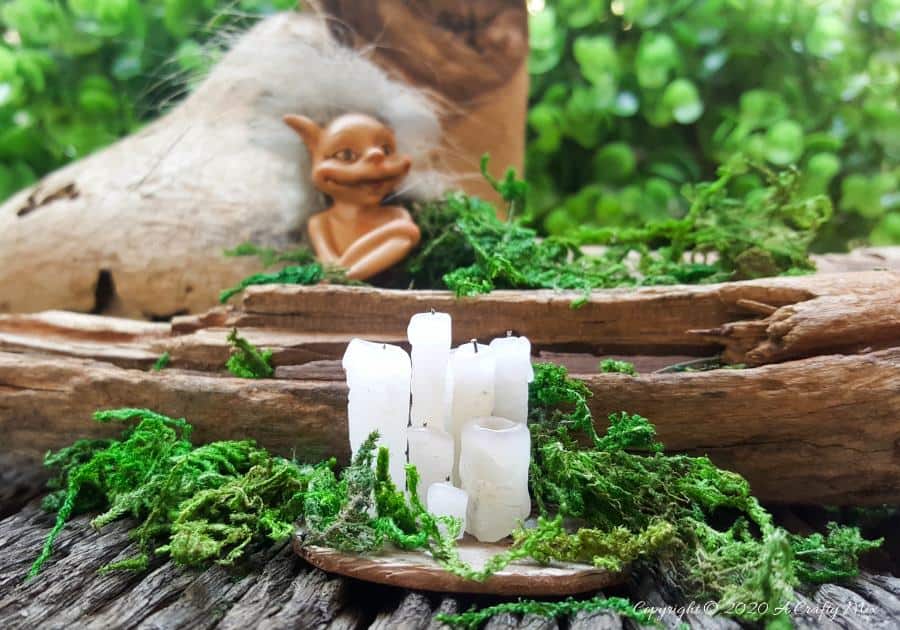 Human beings aren&rsquo;t the only creatures who love candles, the fae folk are fans too. Here's a quick and easy way to make a whole bunch of real fairy candles in no time at all.  Perfect for your doll's house or if you just want to spoil your little friends #fairycandles #miniaturecandles #acraftymix #miniaturetutorial #tinycandles