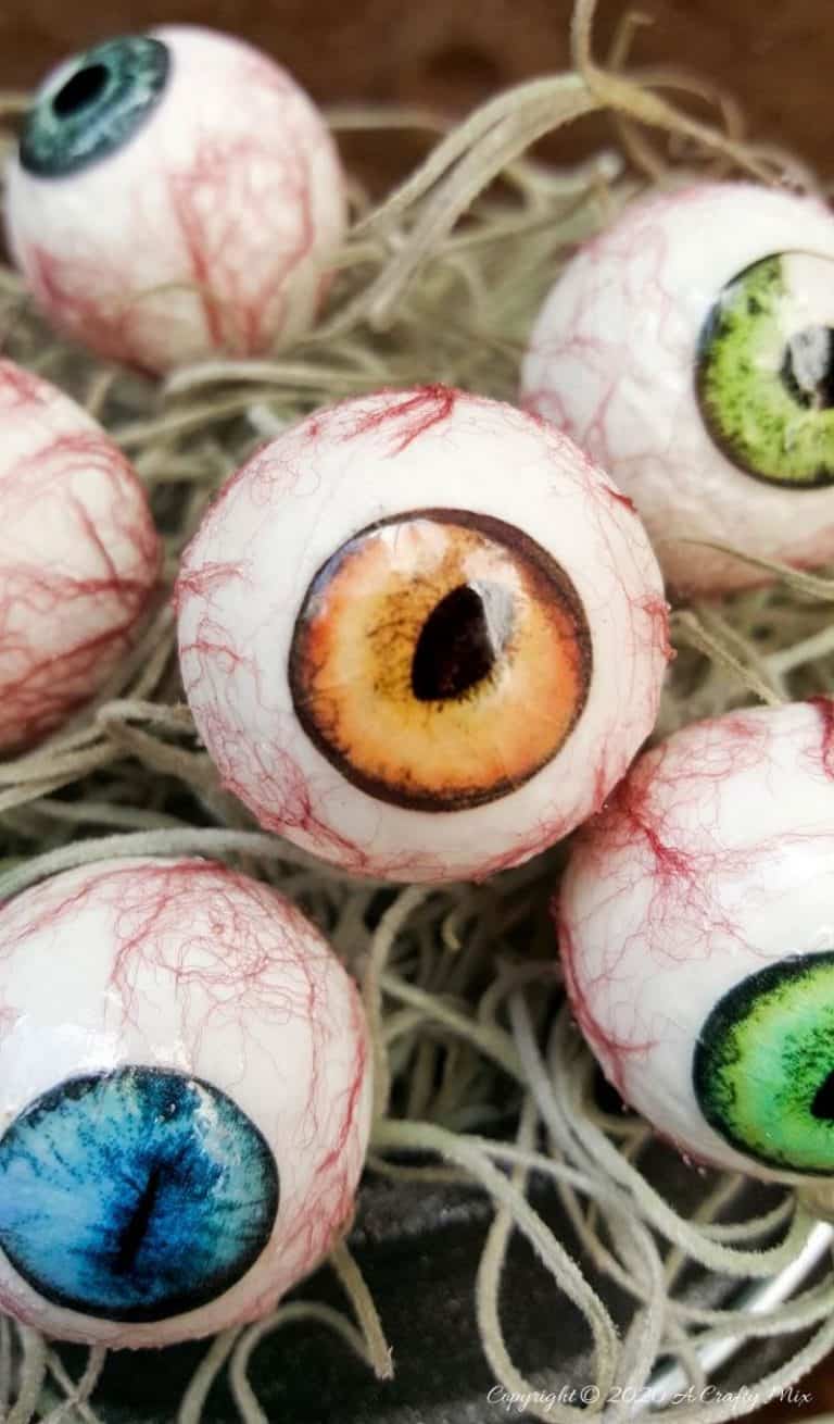 DIY Easy Realistic Eyeballs for Halloween A Crafty Mix