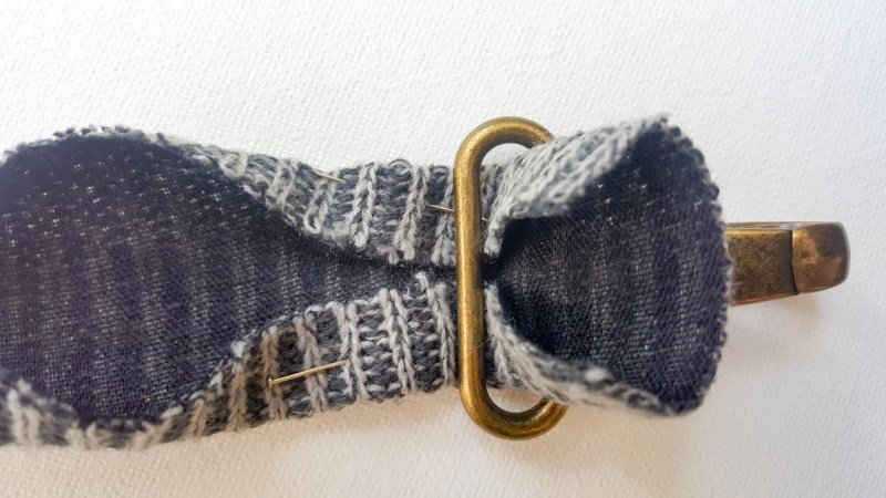 Use the handbag connectors as a guide to figure out how wide to cut the straps