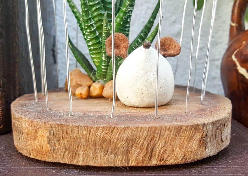 This easy to follow tutorial will show you how to make your own art deco wire bird cage. Made in a morning, it&rsquo;s a fun way to add a little handcrafted glamour to you d&eacute;cor. #BirdCage #DIY #ACraftyMix
