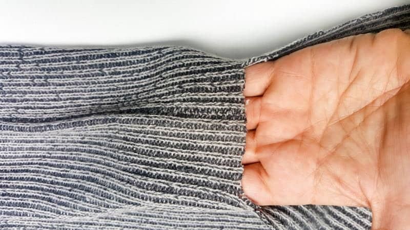 The cut will determine how wide the handbag will be