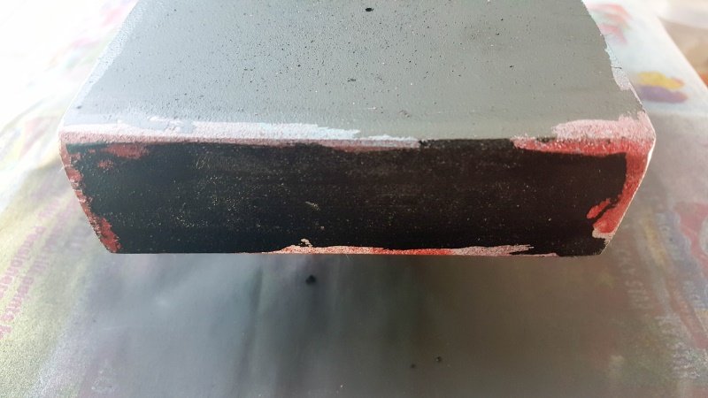 The platform after wiping away the petroleum jelly