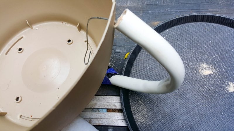 A top view of the PVC pipe and baling wire